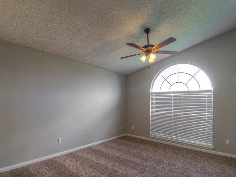12630 Richfield Blvd — Photo 2