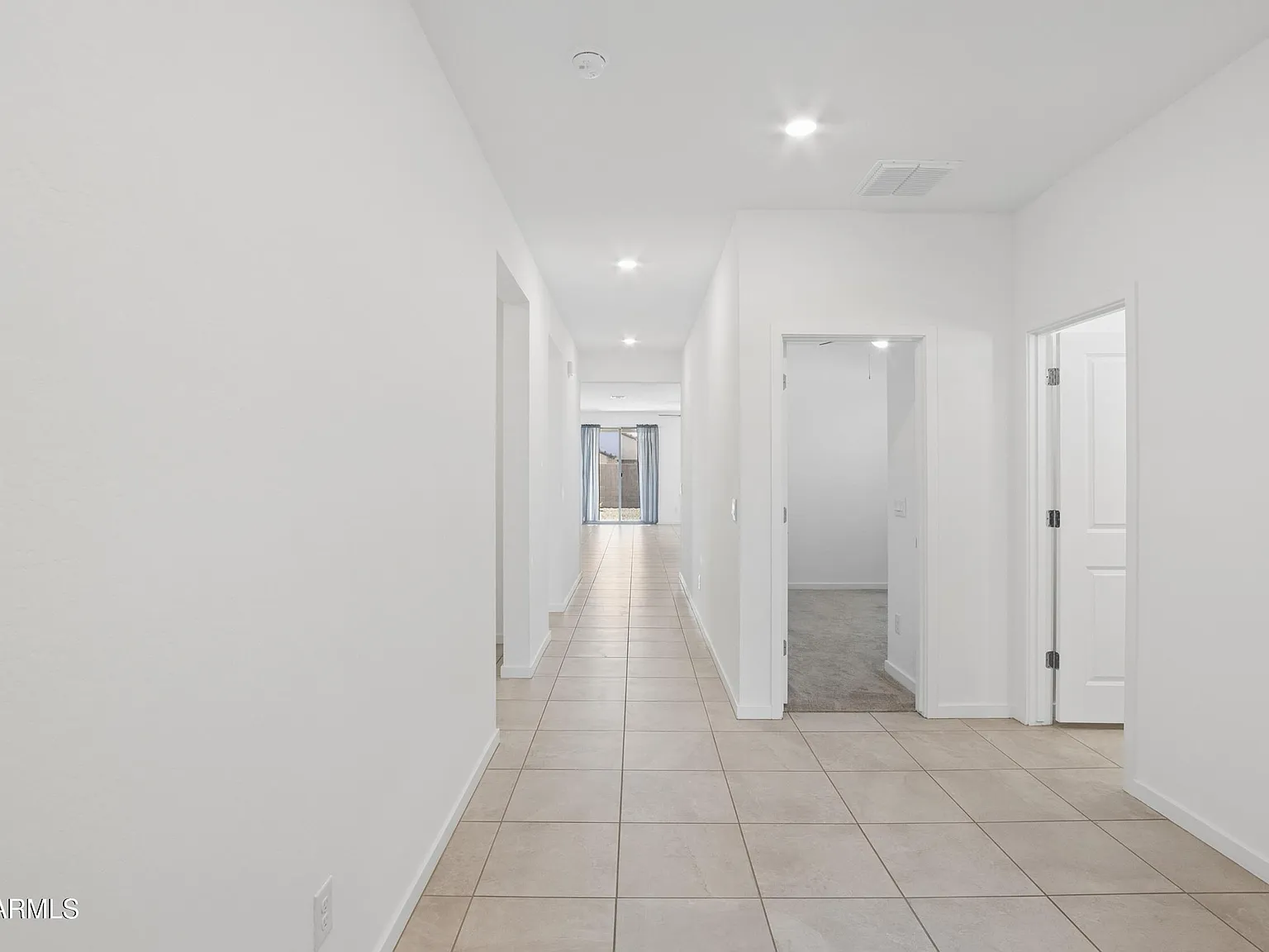 4 bed, 2.5 bath, 1837 sqft, $2,100 — Photo 3