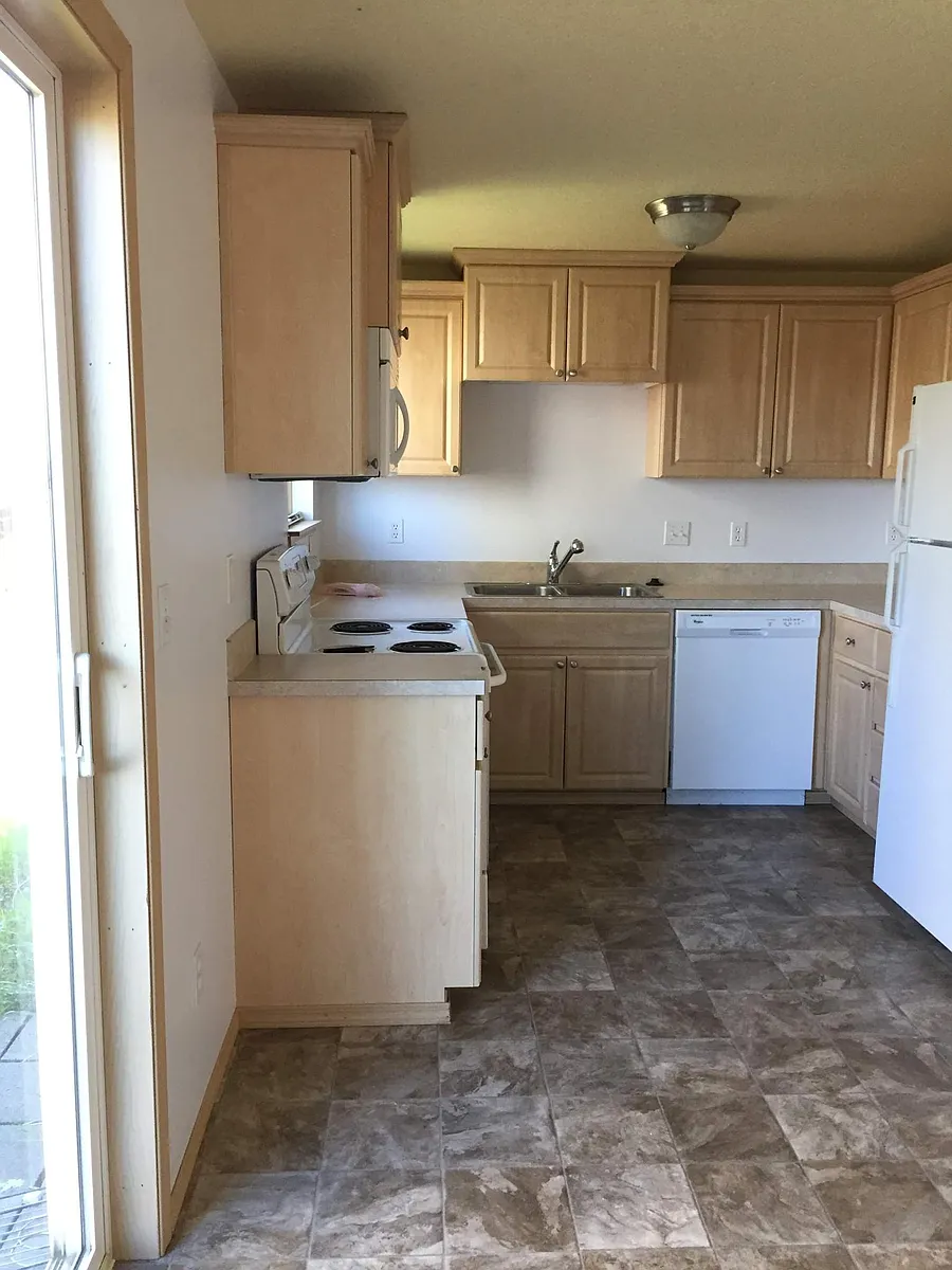 Kitchen - 359 N Locust Ln