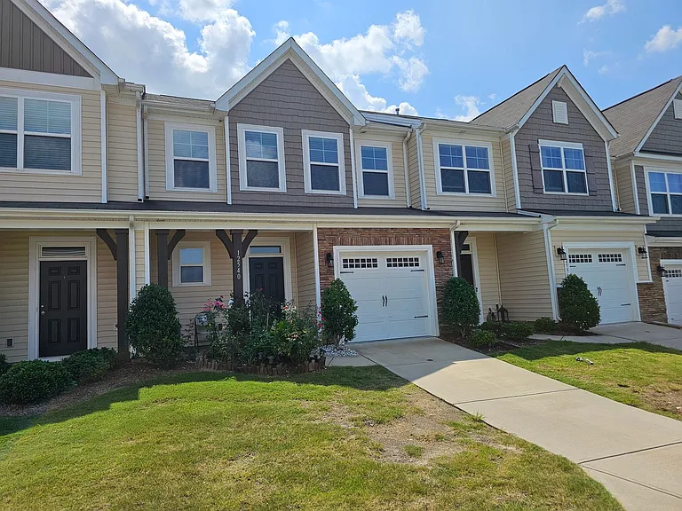 12540 Savannah Cottage Dr — Photo 2