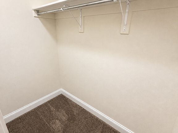 4th image of 23 Yellowstone Ave #6