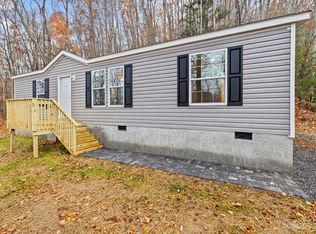 10 Sky Forest Dr, Swannanoa, NC 28778