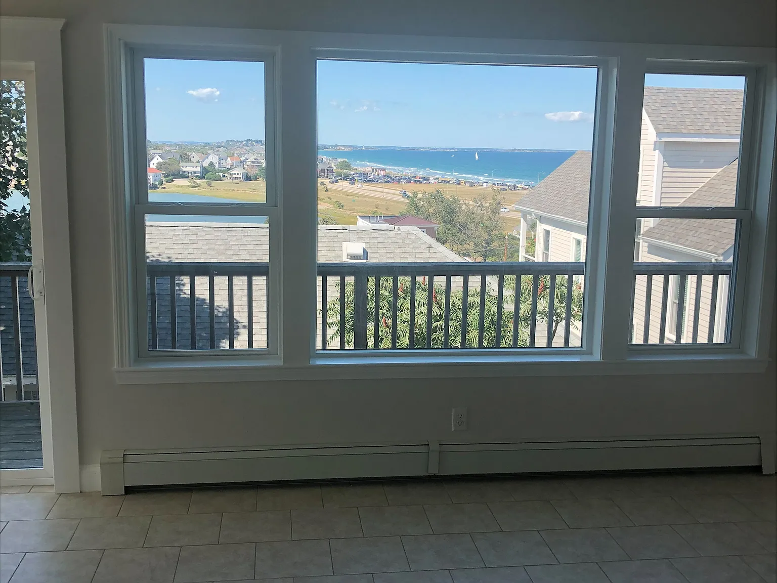 4 bed, 2.5 bath, 2900 sqft, $4,200 — Photo 3