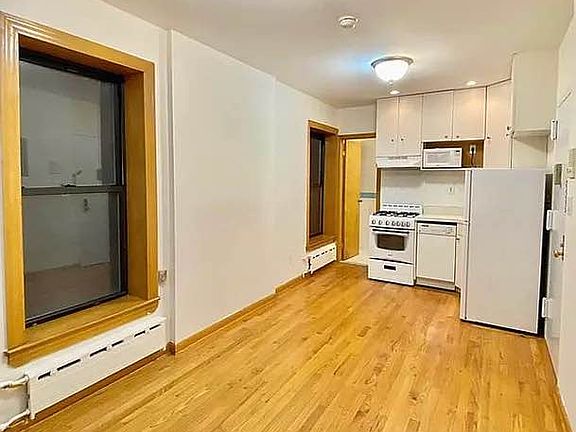 2nd image of 202 Elizabeth St APT 6