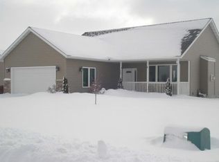 1864 Cypress Trl, New Richmond, WI 54017