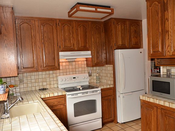 4th image of 1215 Terra Nova Blvd