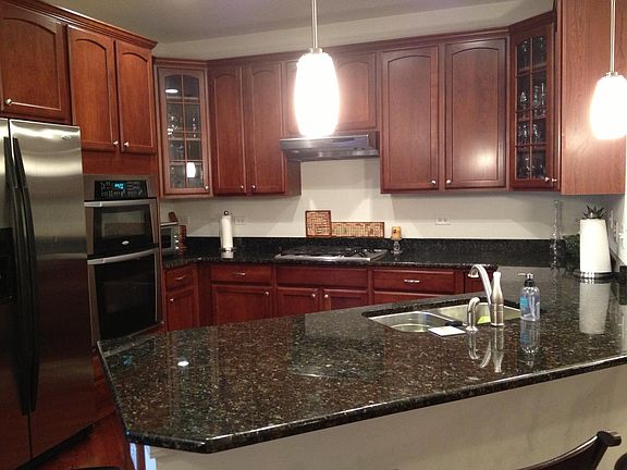 2nd image of 457 Kenilworth Ave #457