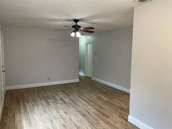 4th image of 3805 W Tyson Ave