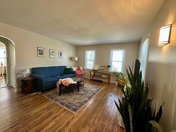 2nd image of 2024 E 3rd St