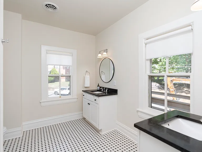 138-140 N Coalter St #140 — Photo 21