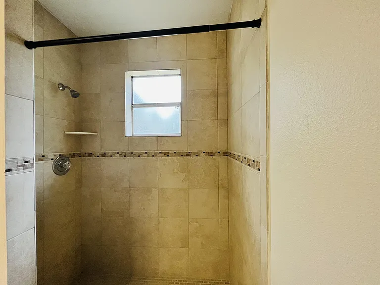 612 Sherwood Oaks Cir — Photo 13