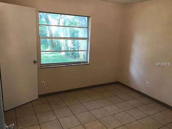 4th image of 12052 Carmen Ave