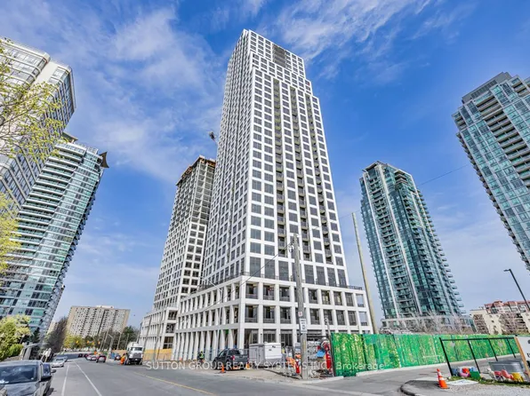 36 Elm Dr W #708, Mississauga, ON L5B 1L9