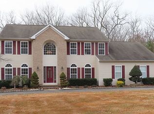 25 Plum Ridge Dr, New Egypt, NJ 08533