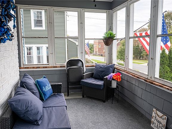 3rd image of 62 Ballantyne Brae