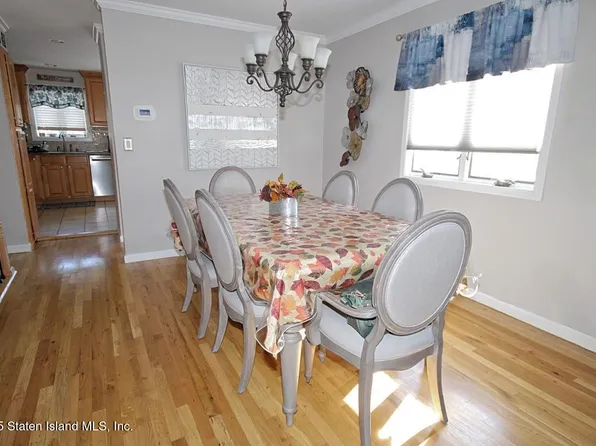 449 Pompey Avenue image 6 of 28