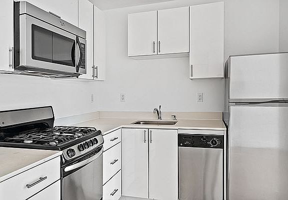 4th image of 2270 Frederick Douglas Blvd #F