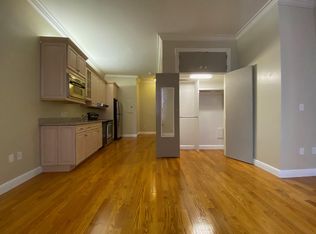 426 Hanover St APT 2, Boston, MA 02113
