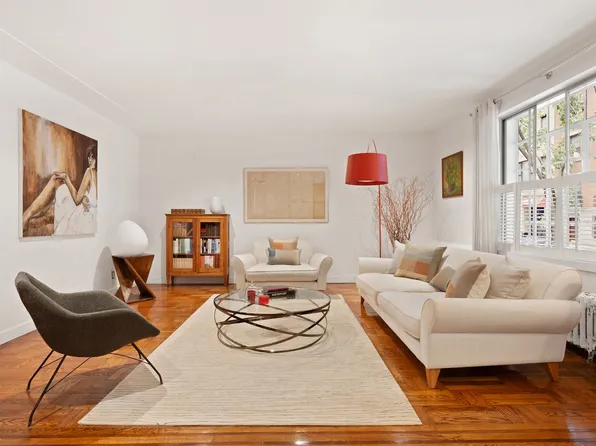 135 East 39th Street image 2 of 10