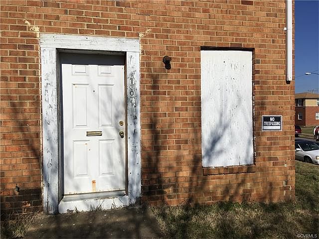 2nd image of 1307 Minefee St #1307