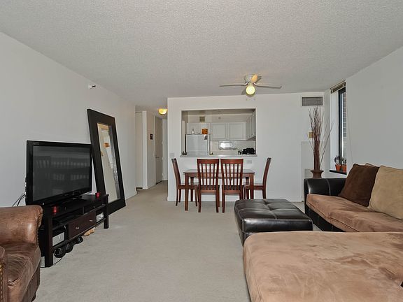 3rd image of 3660 N Lake Shore Dr APT 3810