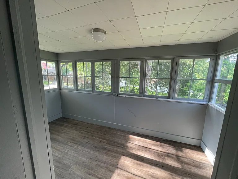 606 W Hill St — Photo 5
