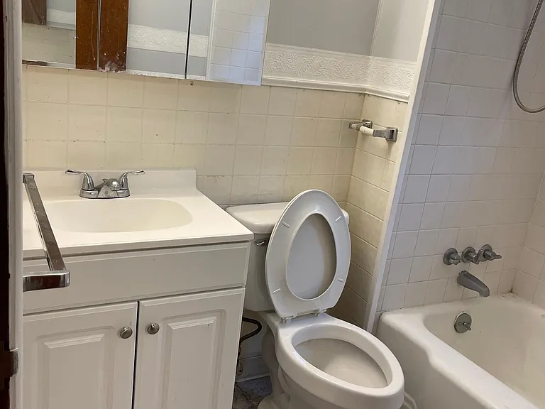 4 Pierson Pl #A — Photo 9