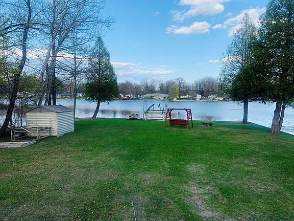 2nd image of 4300 Lakeview Dr