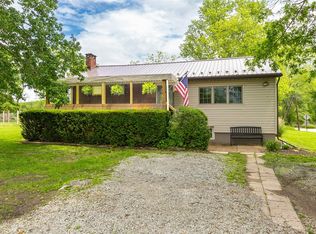 118 E Hillis St, Youngwood, PA 15697