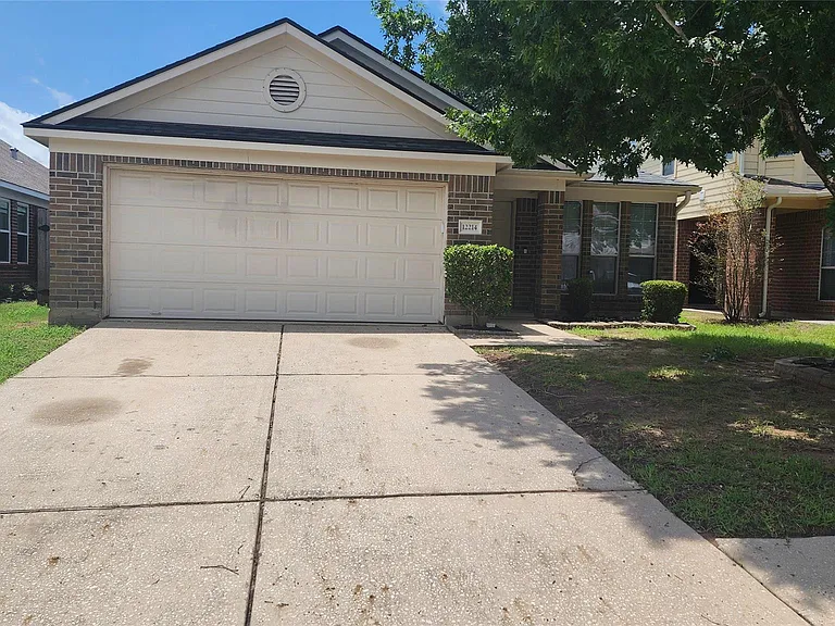 12214 Carriage Oak Cir — Photo 2