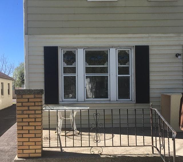 1st image of 1345 E Lovejoy St