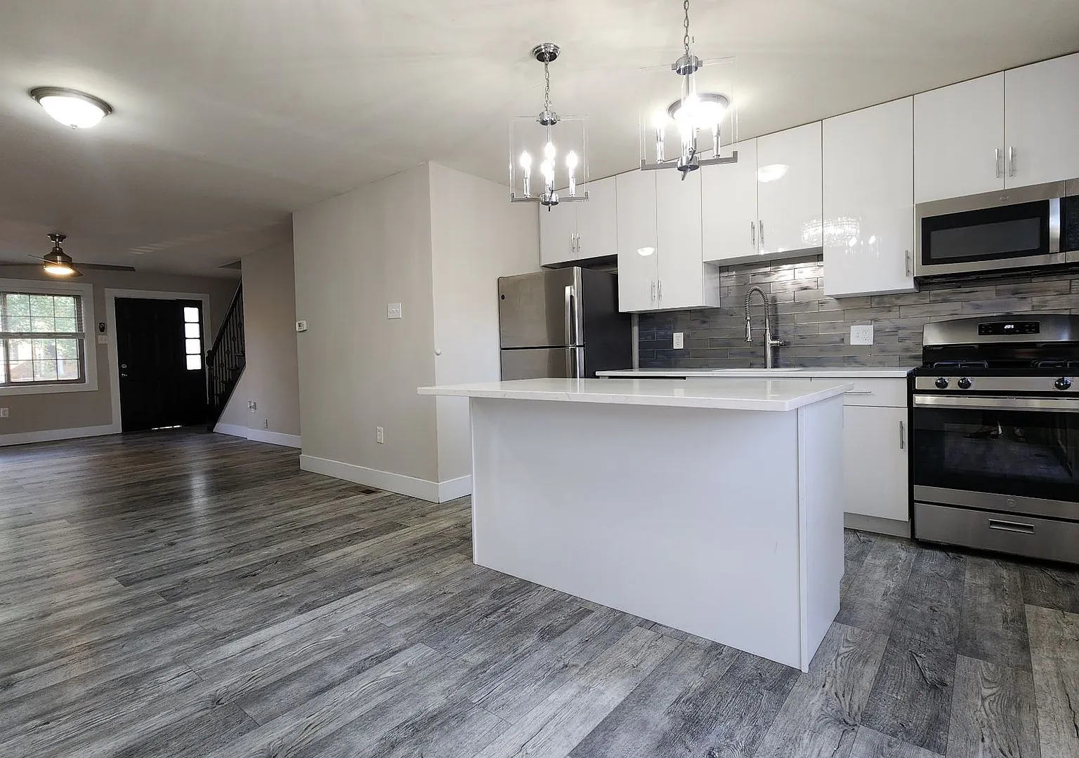 Anic Townhomes — Photo 1