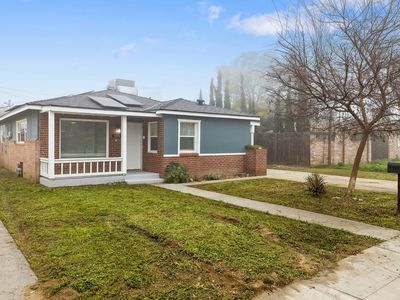 980 E Apricot Avenue, Tulare, CA, 93274