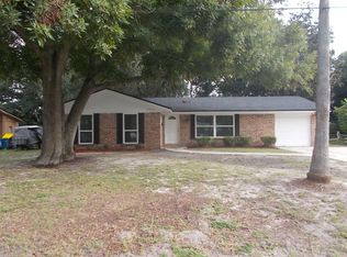 5813 Sturgeon Ln, Jacksonville, FL 32277