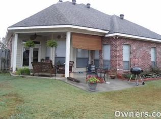 603 Southlake Cir, Youngsville, LA 70592