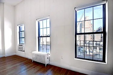 Rented by Urbane Brokerage