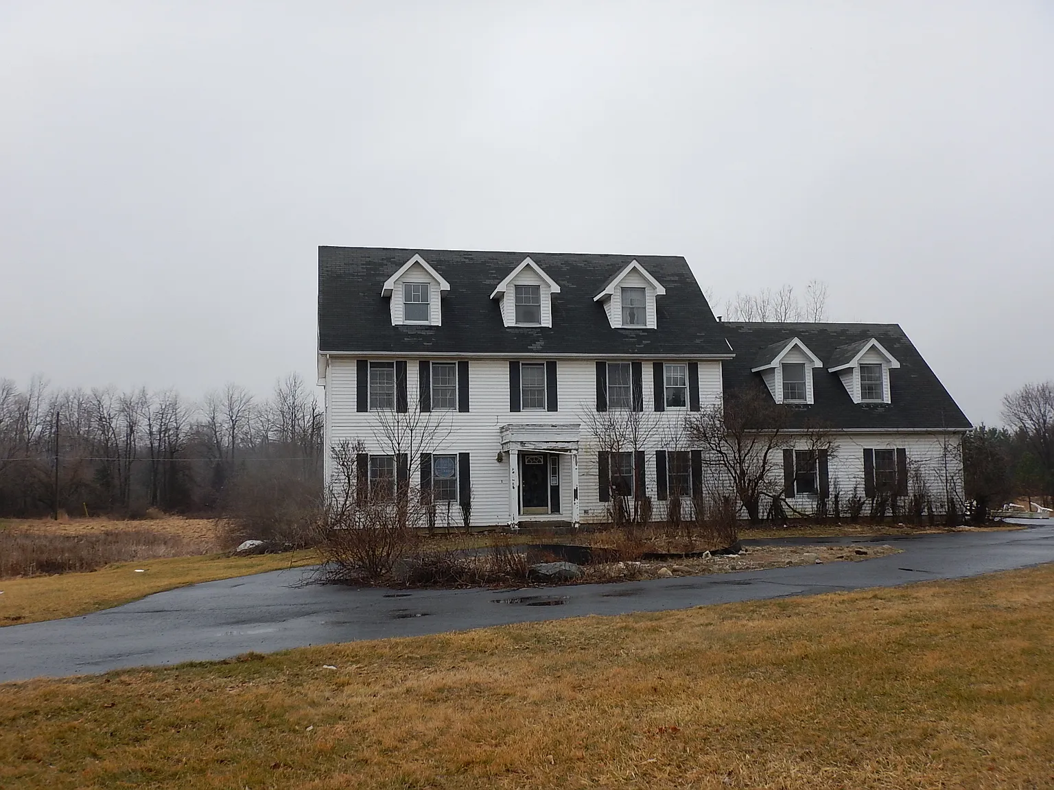 4724 Rochester Rd photo 1