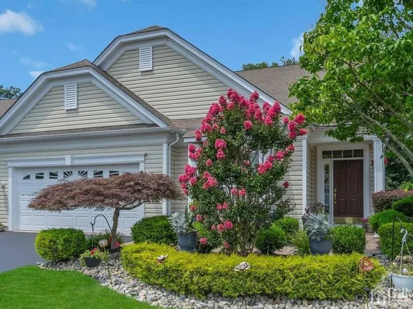 674 Post Ln, Somerset, NJ 08873
