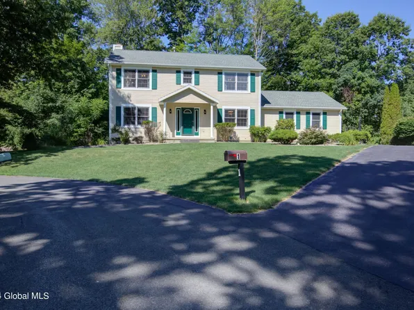 1 Georgia Ct., Rexford, NY 12148