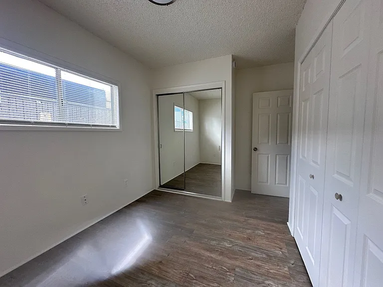 2160 Arthur St — Photo 11
