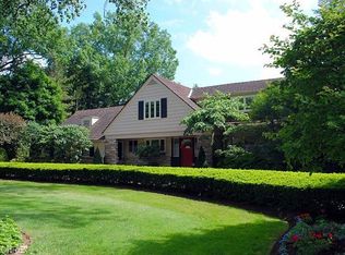 17850 S Woodland Rd, Shaker Heights, OH