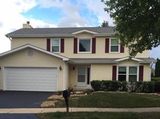 5431 Ebony Ct, Gurnee, IL 60031