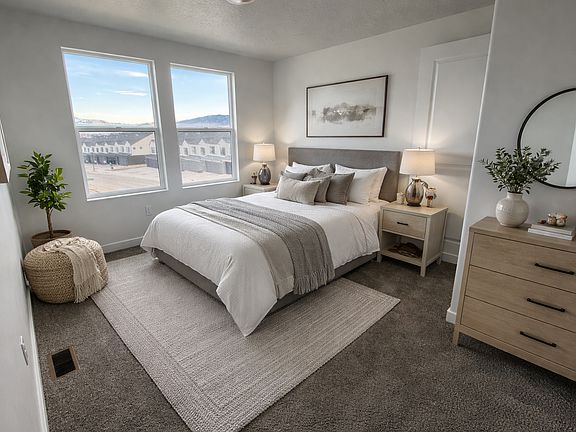3rd image of 305 E Levengrove Dr