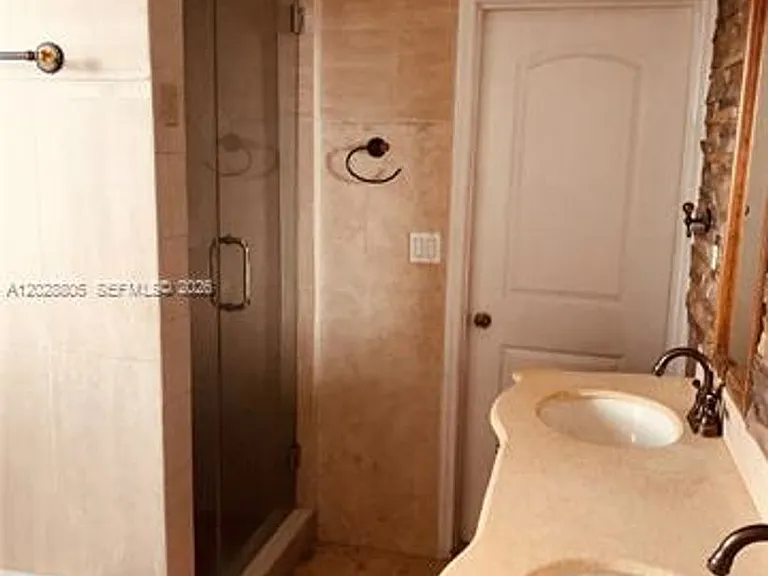 6134 SW 22nd St — Photo 11
