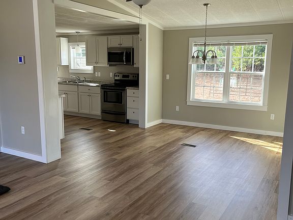 Dining Room: Vaulted ceiling.