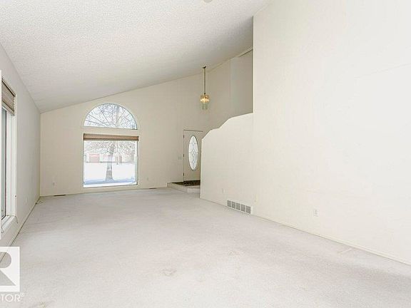 4th image of 1389 Falconer Rd NW