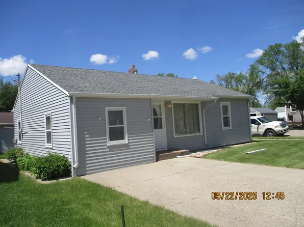 523 N Jackson St, Aberdeen, SD 57401