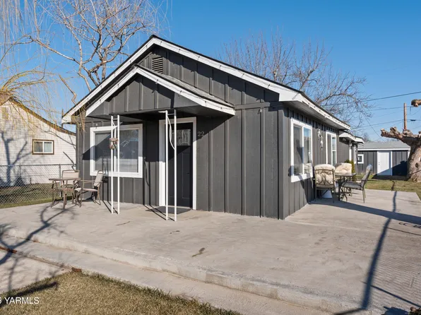 22 S I St, Toppenish, WA 98948