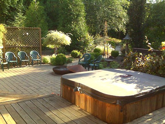 patio,firepit and hottub
