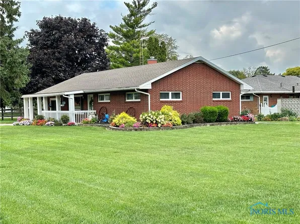 22163 W Elmwood Pkwy, Genoa, OH 43430